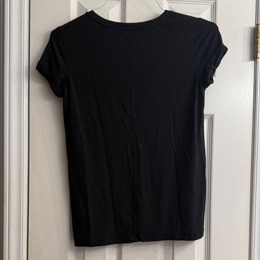 Max Studio Black Short Sleeve V-Neck Tee size S - Picture 3 of 3